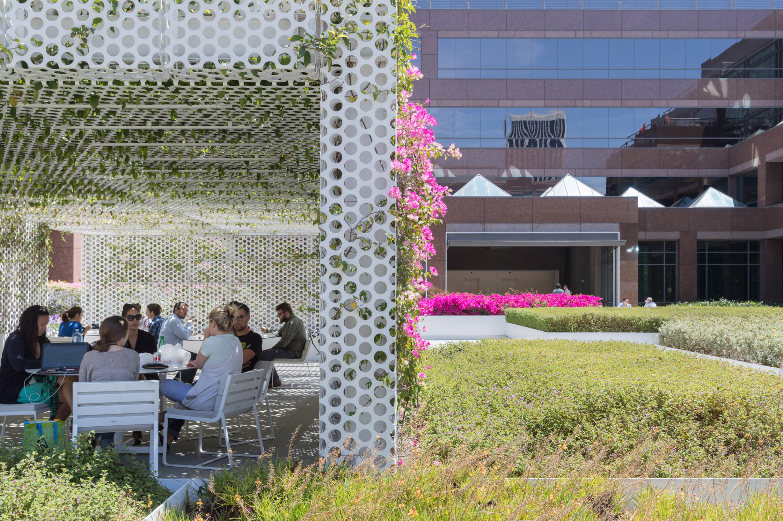 Wilshire Courtyard